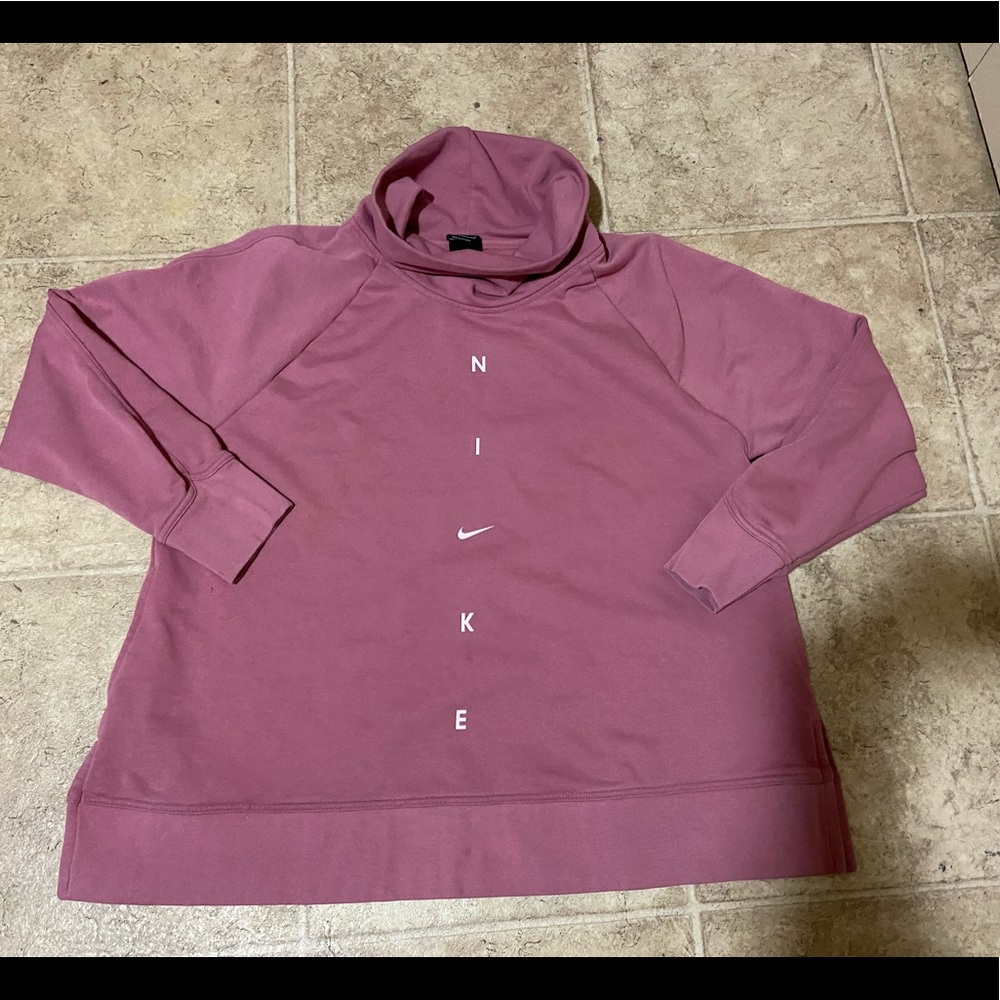 Nike XL Women’s Funnel Neck Sweatshirt